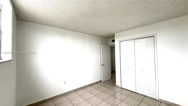 $1,950 | 666 West 81st Street, Unit 304, Hialeah, FL 33014