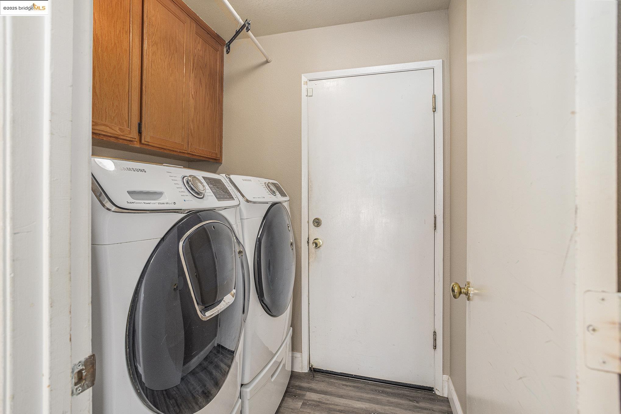 2059 Heartland Court Brentwood, CA 94513 - Photo 27 of 37 a utility room with dryer and washer