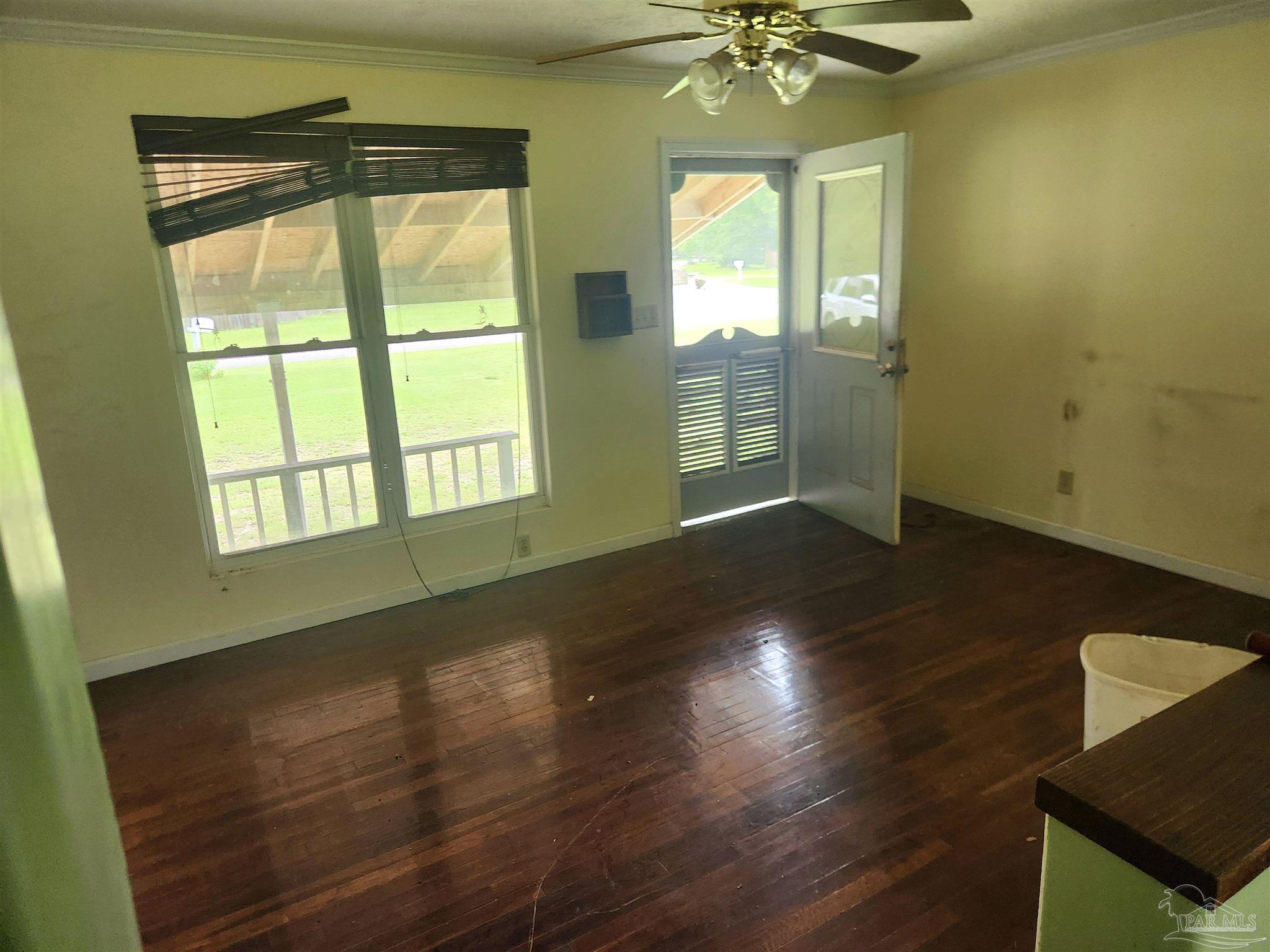 907 Rue Max Street Pensacola, FL 32507 - Photo 5 of 15