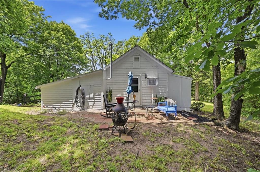 6910 Donahoo Road Kansas City, KS 66104 - Photo 15 of 19