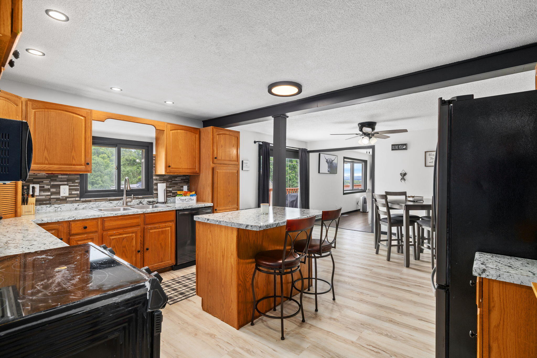 46825 Oak Hill Road Dresbach, MN 55947 - Photo 5 of 25 Kitchen to Dining