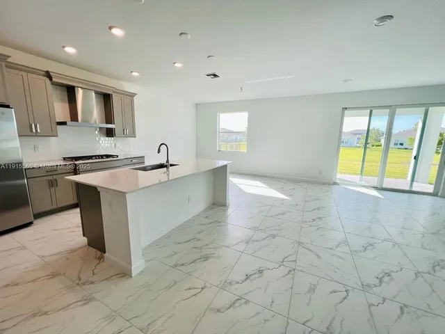 $4,500 | 1079 Haywagon Trail, Unit 1079, Loxahatchee, FL 33470