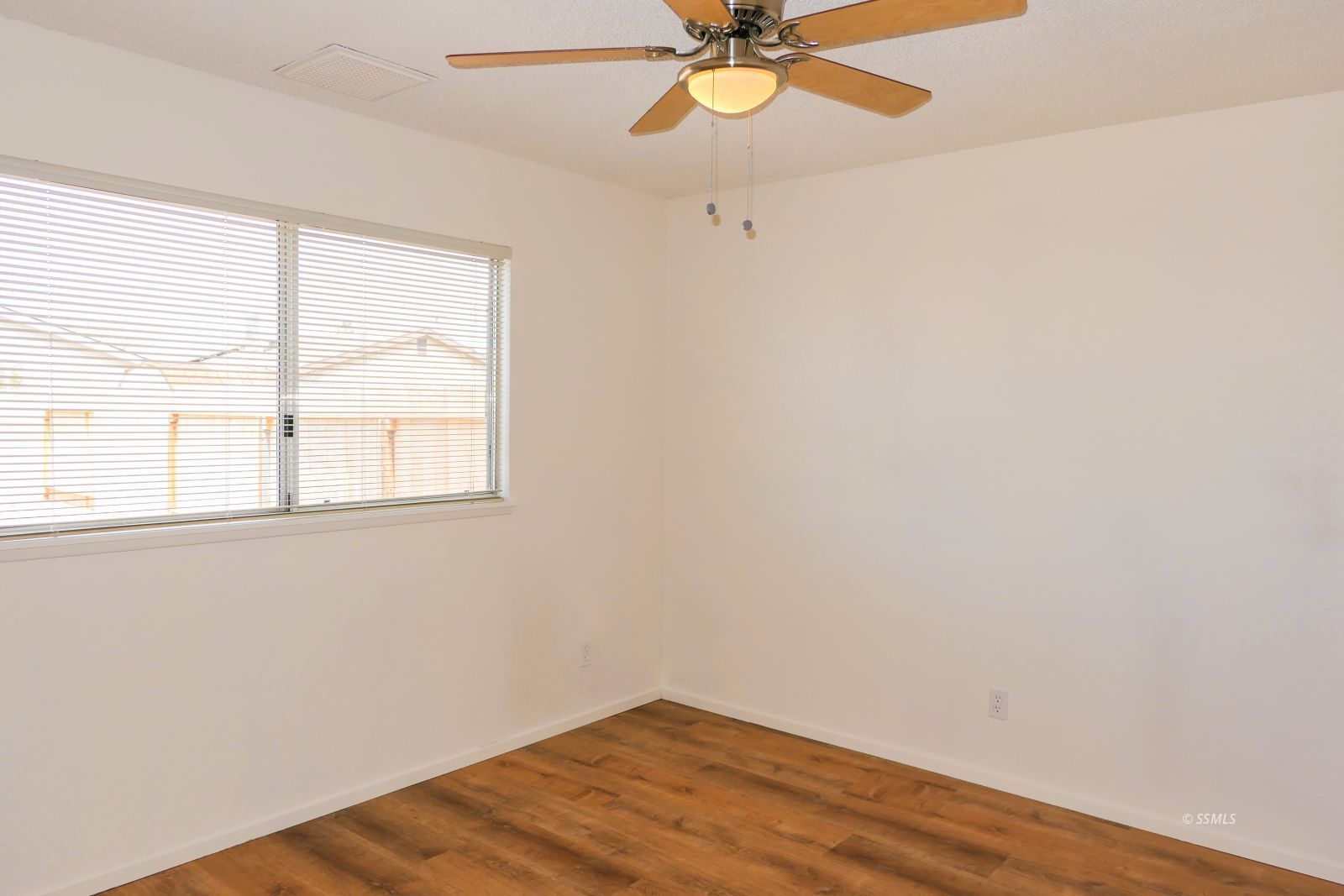 216 East Cardigan Avenue Ridgecrest, CA 93555 - Photo 23 of 38