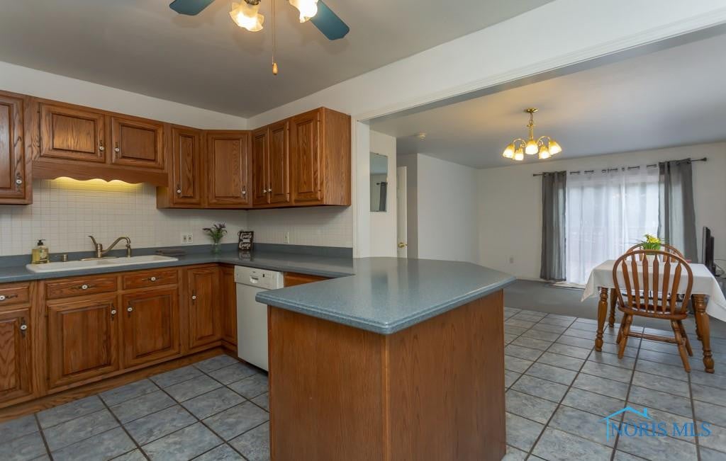 1716 Gilbert Road Toledo, OH 43614 - Photo 8 of 33 Gallery Image 8