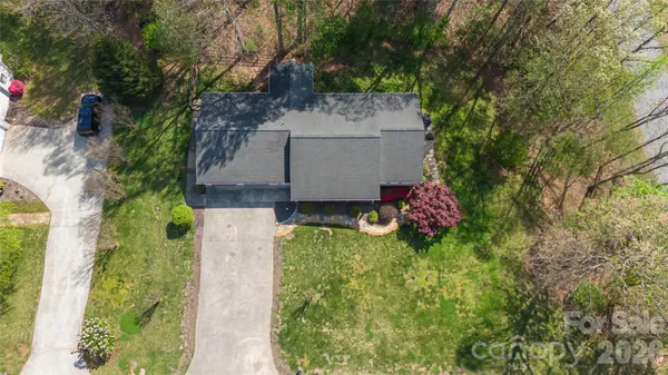 $439,000 | 100 Horse Shoe Lane, Morganton, NC 28655