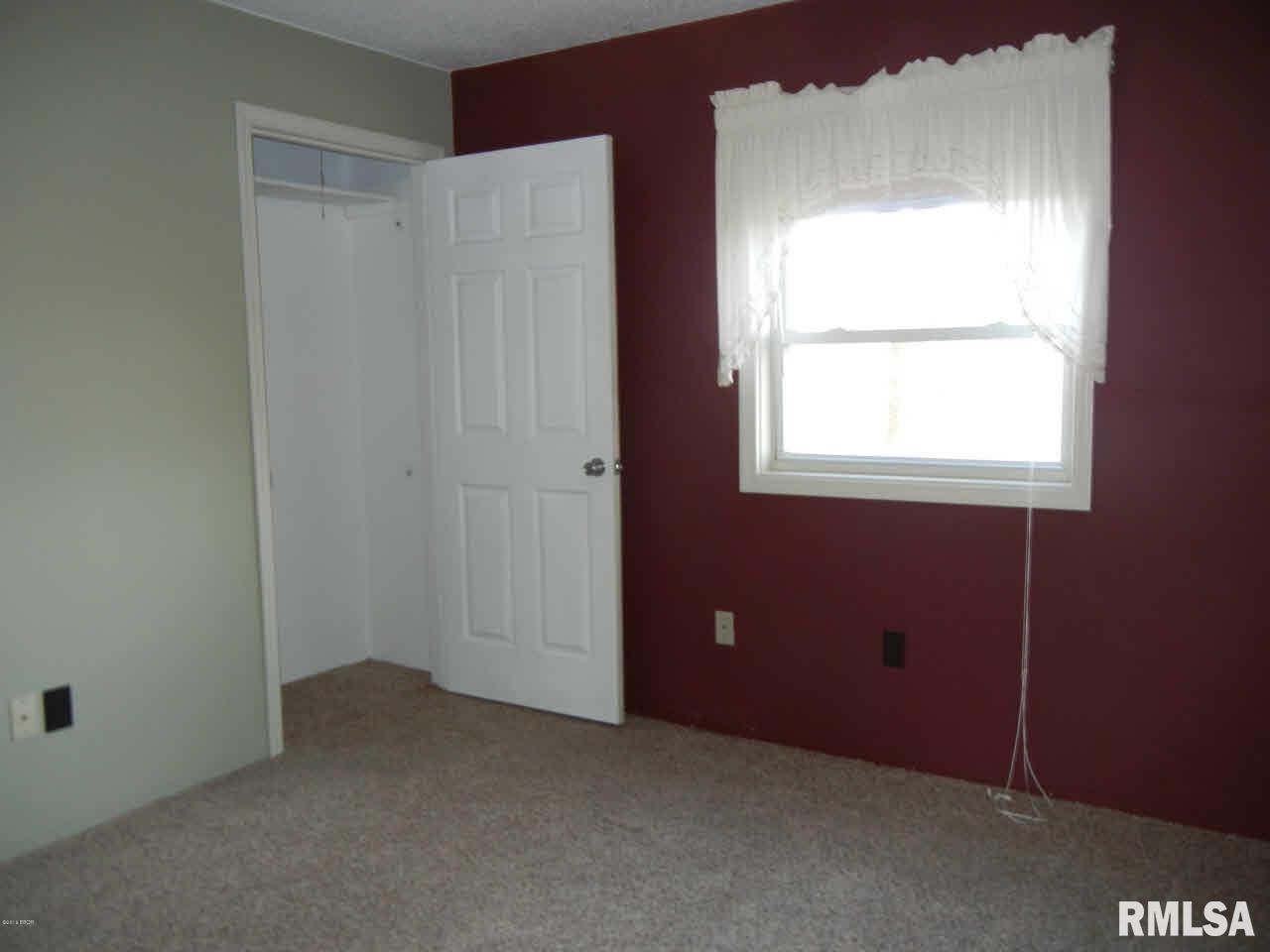 3152 South Hotze Road Salem, IL 62881 - Photo 7 of 17