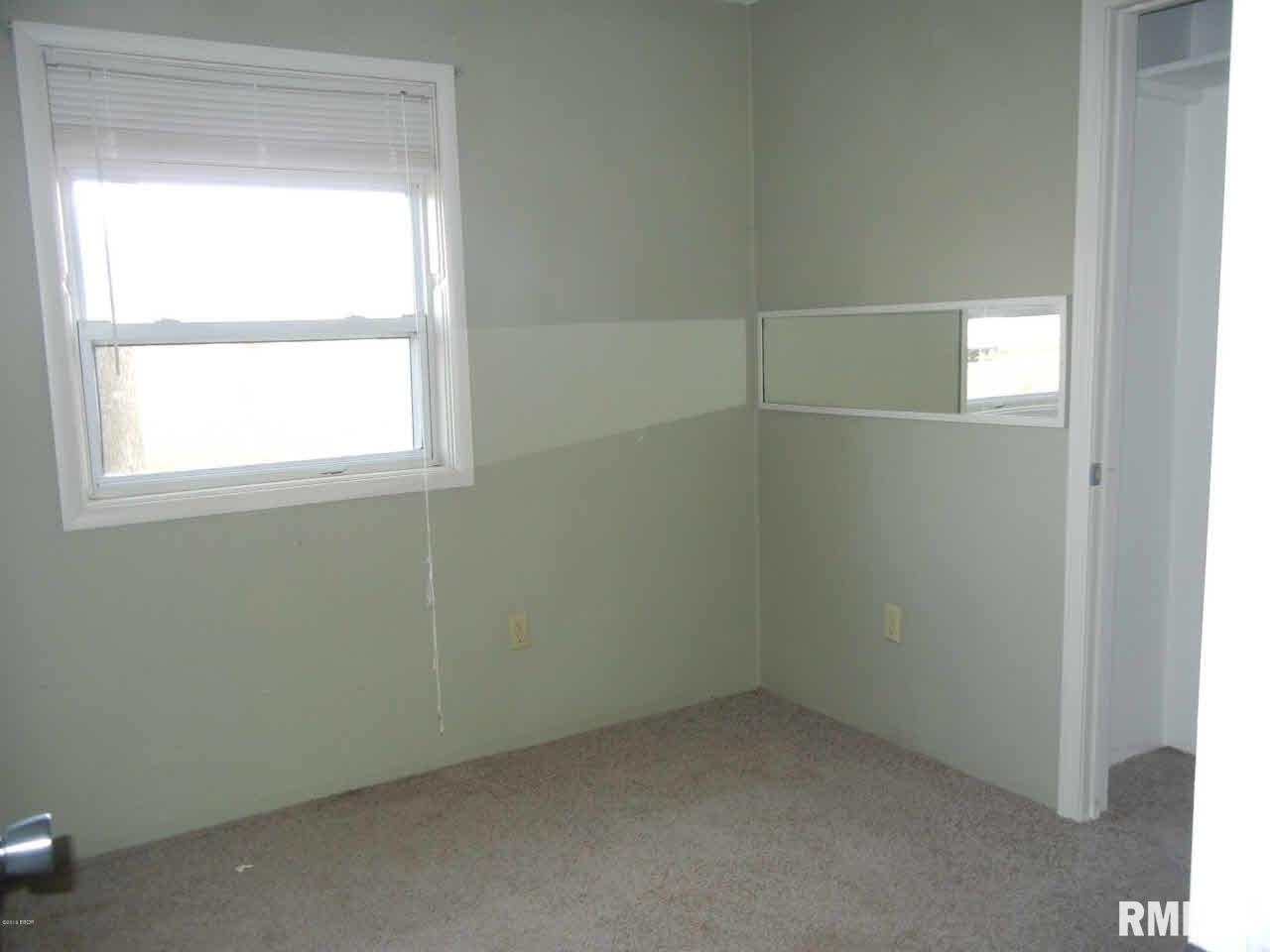 3152 South Hotze Road Salem, IL 62881 - Photo 9 of 17
