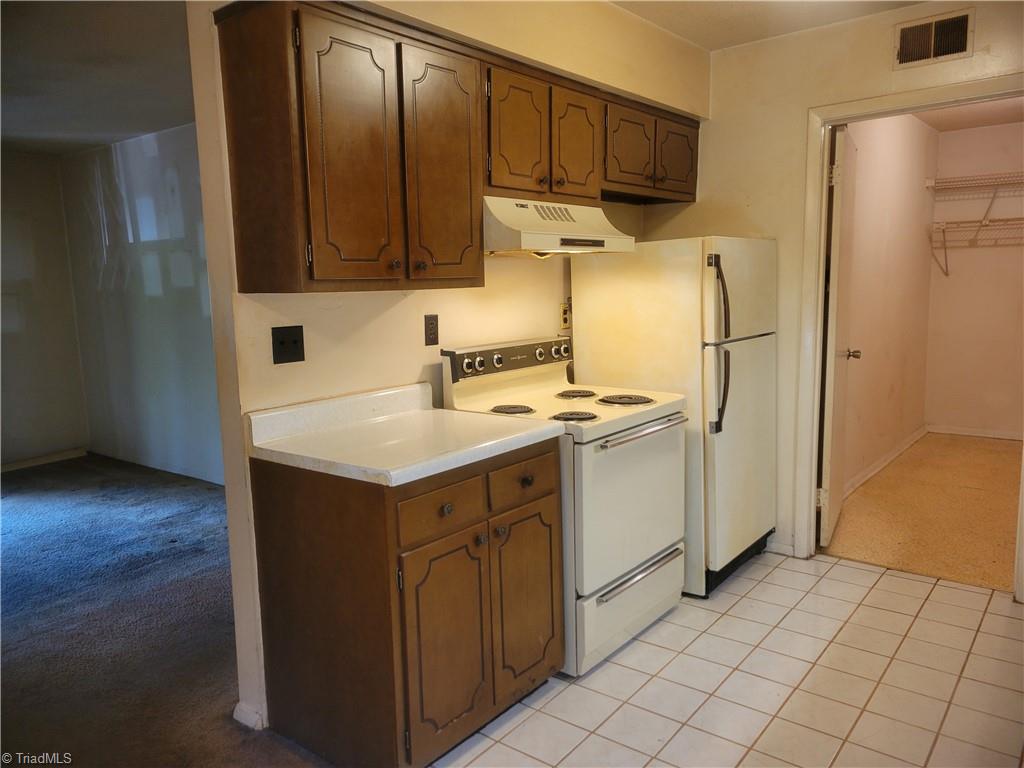 2235 Sunderland Road, Unit 99C Winston-Salem, NC 27103 - Photo 2 of 10
