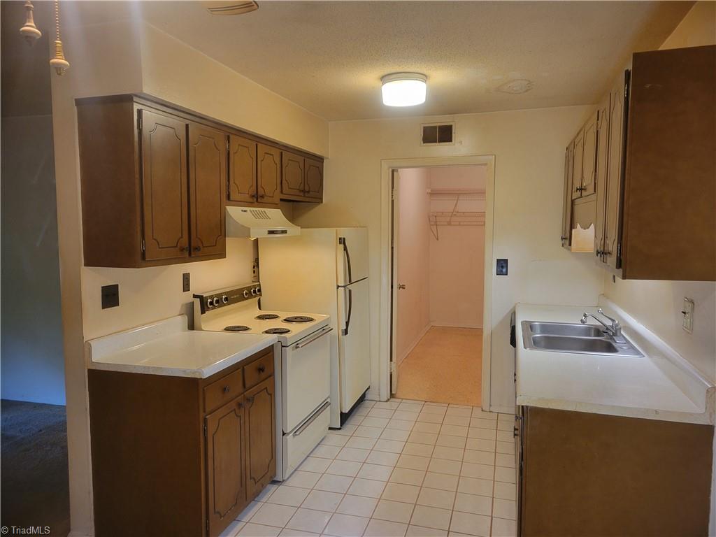 2235 Sunderland Road, Unit 99C Winston-Salem, NC 27103 - Photo 4 of 10