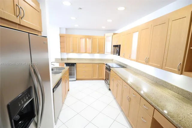 $7,200 | 151 Crandon Boulevard, Unit 926, Key Biscayne, FL 33149