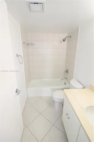 $7,200 | 151 Crandon Boulevard, Unit 926, Key Biscayne, FL 33149