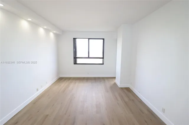 $7,200 | 151 Crandon Boulevard, Unit 926, Key Biscayne, FL 33149