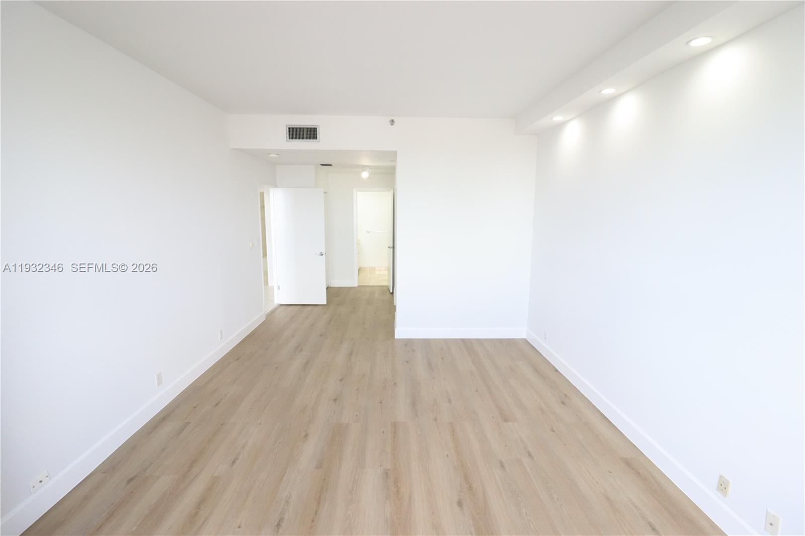 151 Crandon Boulevard, Unit 926 Key Biscayne, FL 33149 - Photo 18 of 59