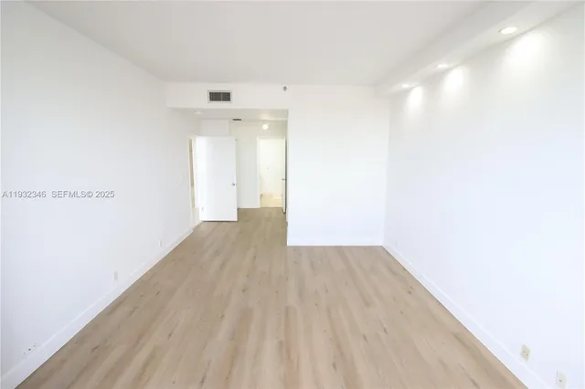 $7,200 | 151 Crandon Boulevard, Unit 926, Key Biscayne, FL 33149