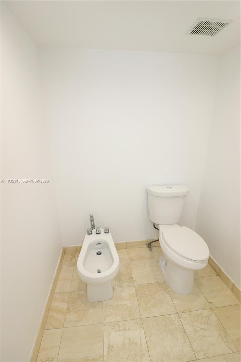 151 Crandon Boulevard, Unit 926 Key Biscayne, FL 33149 - Photo 23 of 59