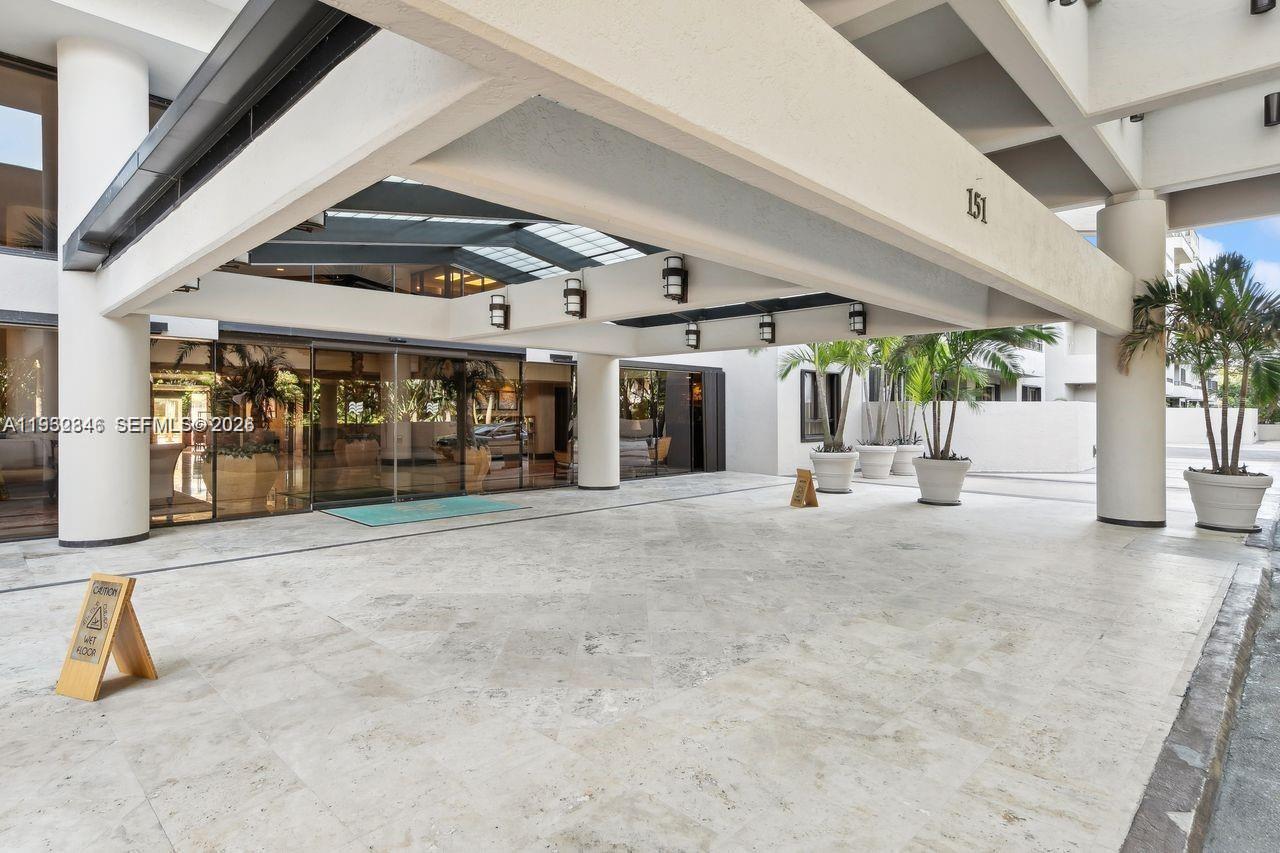 151 Crandon Boulevard, Unit 926 Key Biscayne, FL 33149 - Photo 27 of 59