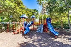 $6,900 | 151 Crandon Boulevard, Unit 926, Key Biscayne, FL 33149