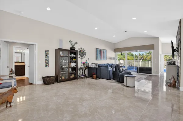 $775,000 | 11270 Cloverleaf Circle, Boca Raton, FL 33428