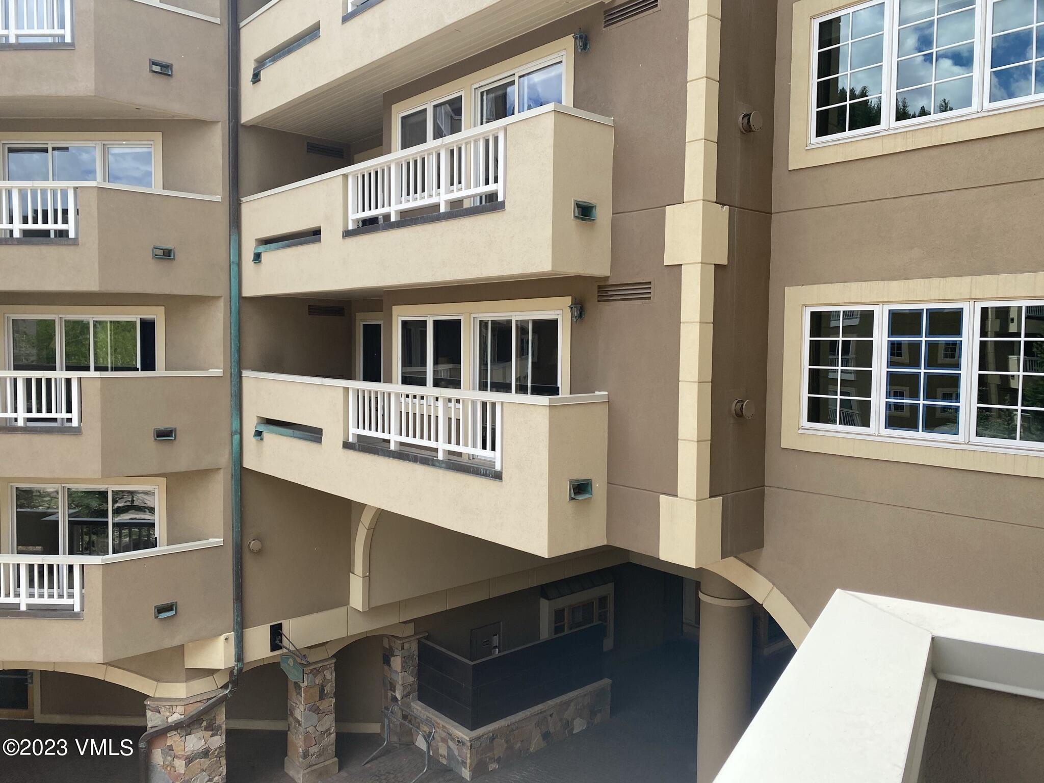 210 Offerson Road, Unit 208 WEEK 27 Beaver Creek, CO 81620 - Photo 5 of 30 IMG_3710