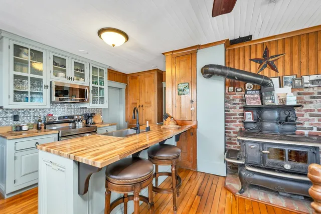 $2,250,000 | 959 Presidential Highway, Jefferson, NH 03583