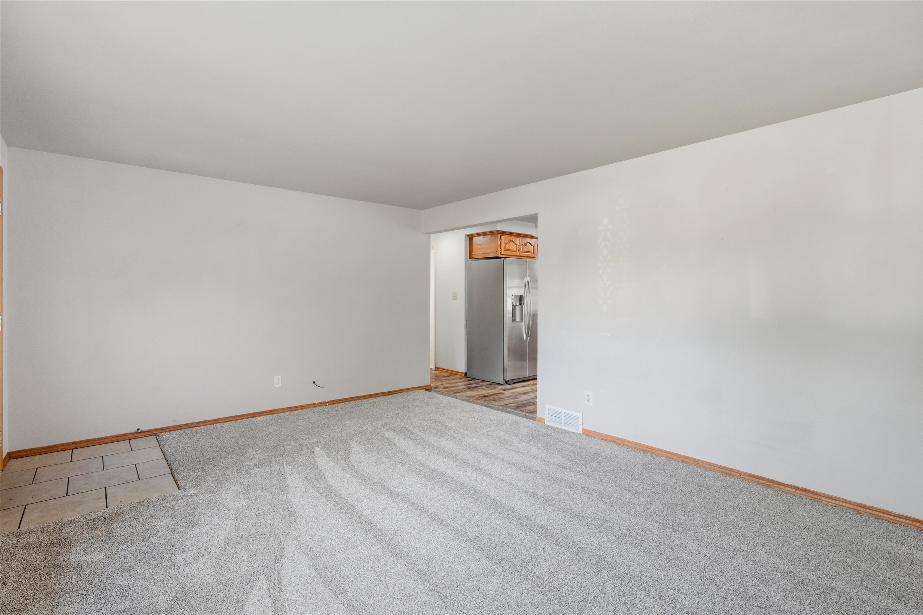 132 Blithe Street Green Bay, WI 54303 - Photo 3 of 26 Gallery Image 3