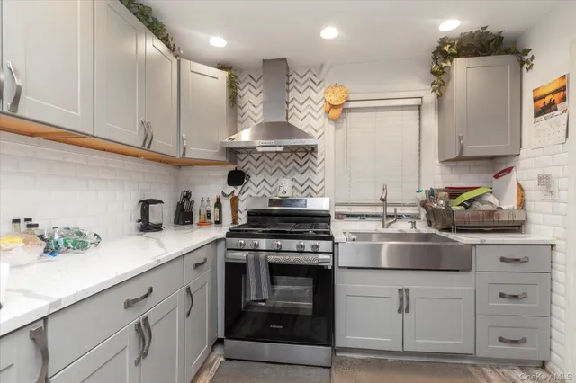 $799,995 | 124 Beech Street, Valley Stream, NY 11580