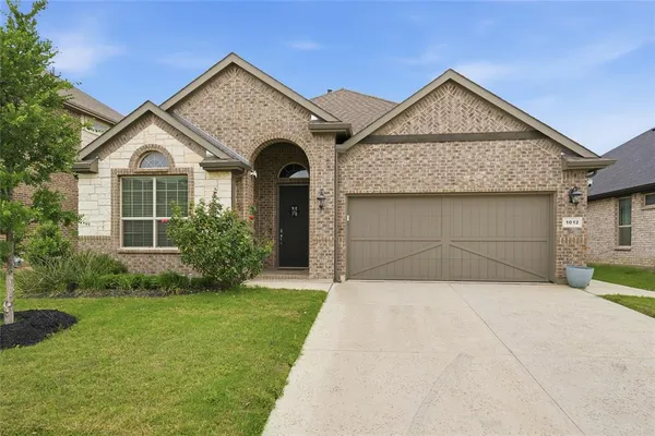 $2,800 | 1012 Kensington Way, Argyle, TX 76226