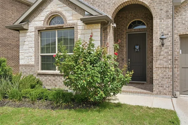 $2,800 | 1012 Kensington Way, Argyle, TX 76226