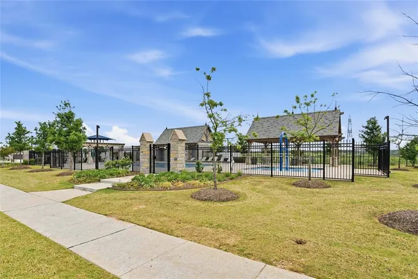 $2,800 | 1012 Kensington Way, Argyle, TX 76226