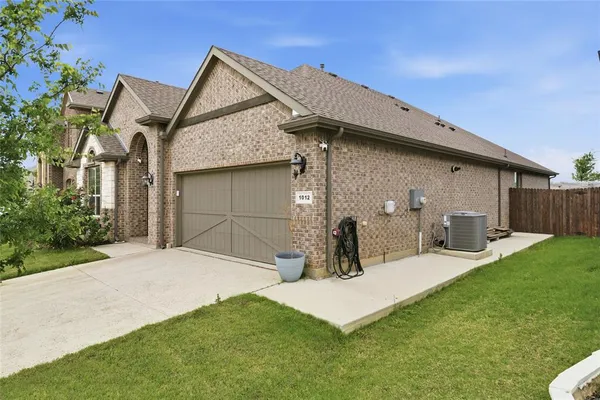 $2,800 | 1012 Kensington Way, Argyle, TX 76226