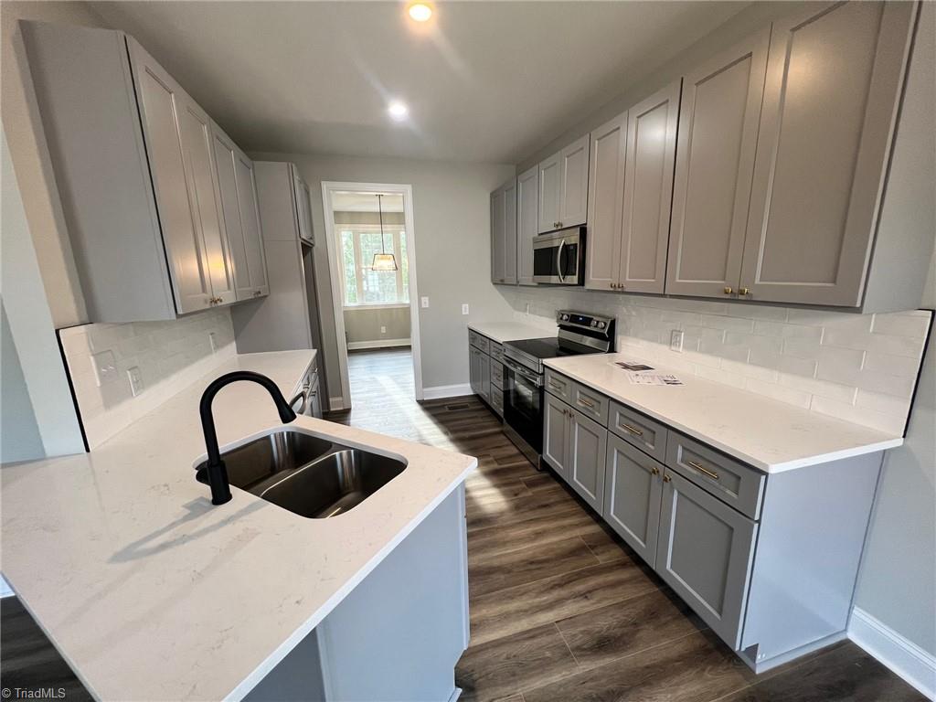 305 Oakdale Road Jamestown, NC 27282 - Photo 6 of 47 Gallery Image 6