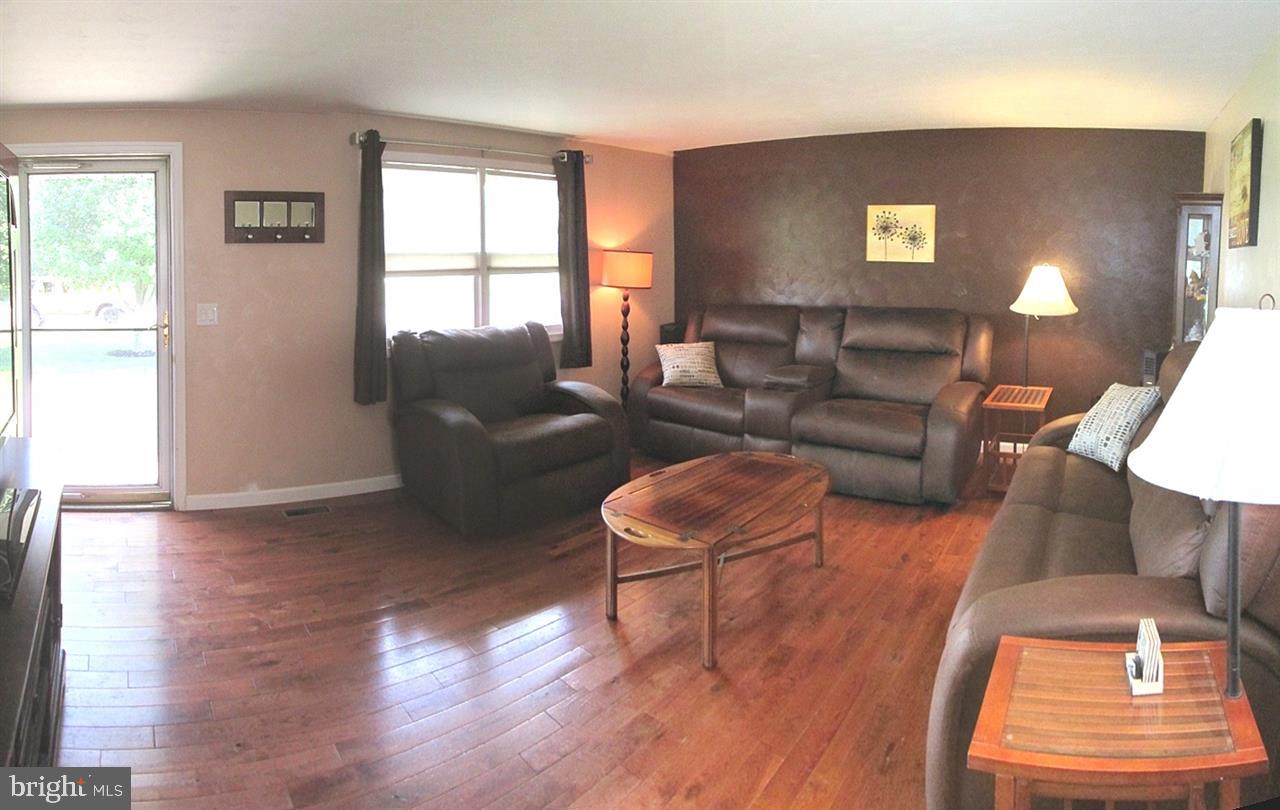 47 Colonial Court Hanover, PA 17331 - Photo 6 of 13 Gallery Image 6
