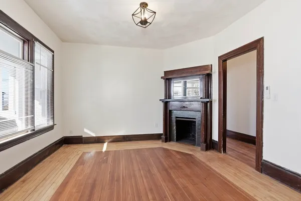 $2,000 | 341 Belmont Street, Unit 2, Fall River, MA 02720