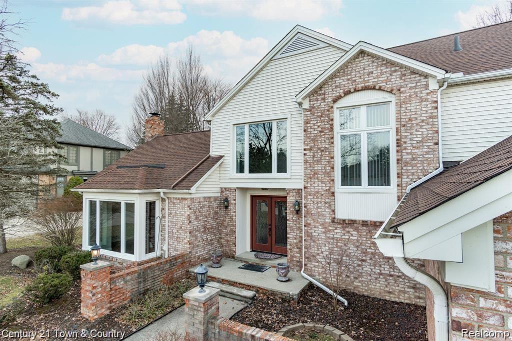 1275 Cobridge Drive Rochester Hills, MI 48306 - Photo 1 of 39