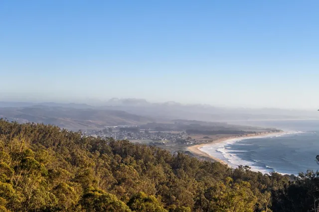 $2,575,000 | 107 Dolphine Avenue, El Granada, CA 94019