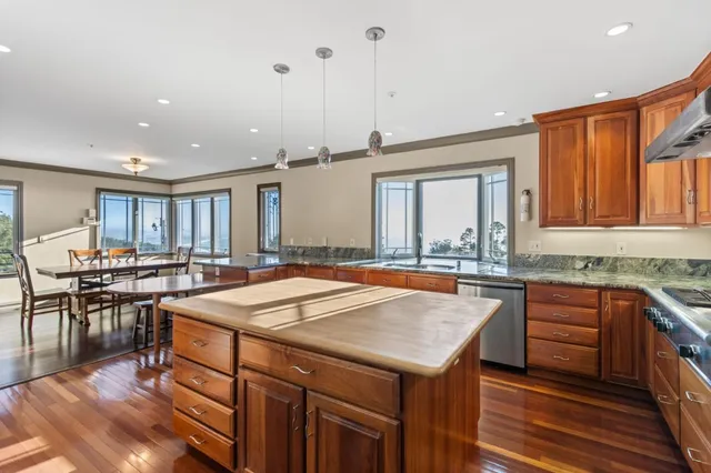 $2,575,000 | 107 Dolphine Avenue, El Granada, CA 94019