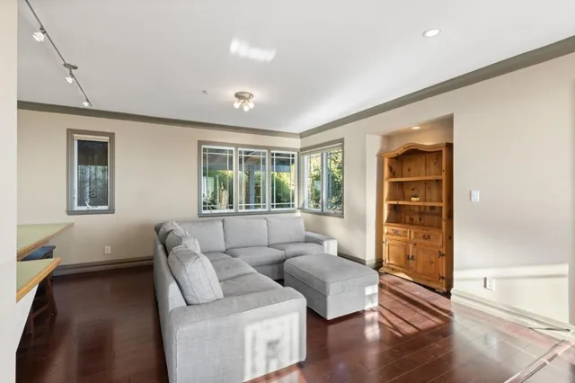 $2,575,000 | 107 Dolphine Avenue, El Granada, CA 94019