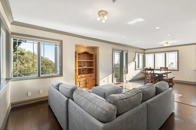 $2,575,000 | 107 Dolphine Avenue, El Granada, CA 94019