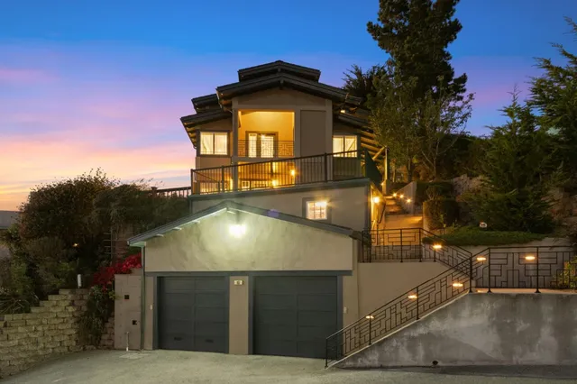 $2,575,000 | 107 Dolphine Avenue, El Granada, CA 94019