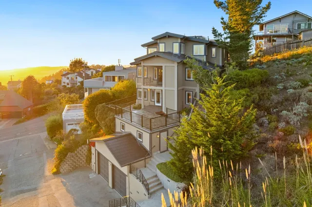 $2,450,000 | 107 Dolphine Avenue, El Granada, CA 94019