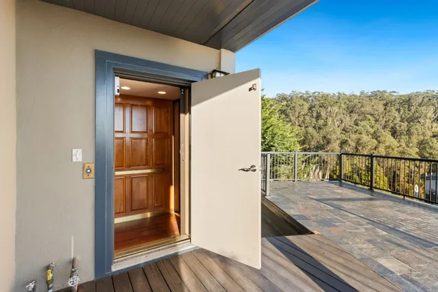 $2,575,000 | 107 Dolphine Avenue, El Granada, CA 94019