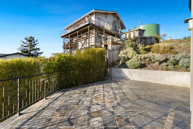 $2,450,000 | 107 Dolphine Avenue, El Granada, CA 94019