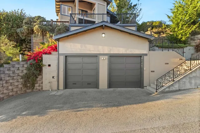 $2,575,000 | 107 Dolphine Avenue, El Granada, CA 94019