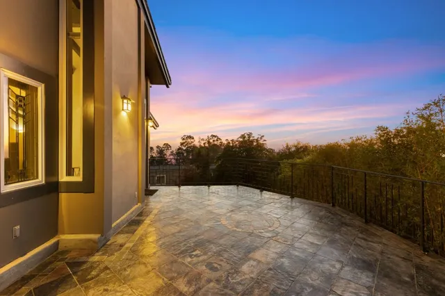 $2,575,000 | 107 Dolphine Avenue, El Granada, CA 94019