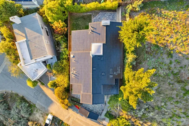 $2,575,000 | 107 Dolphine Avenue, El Granada, CA 94019