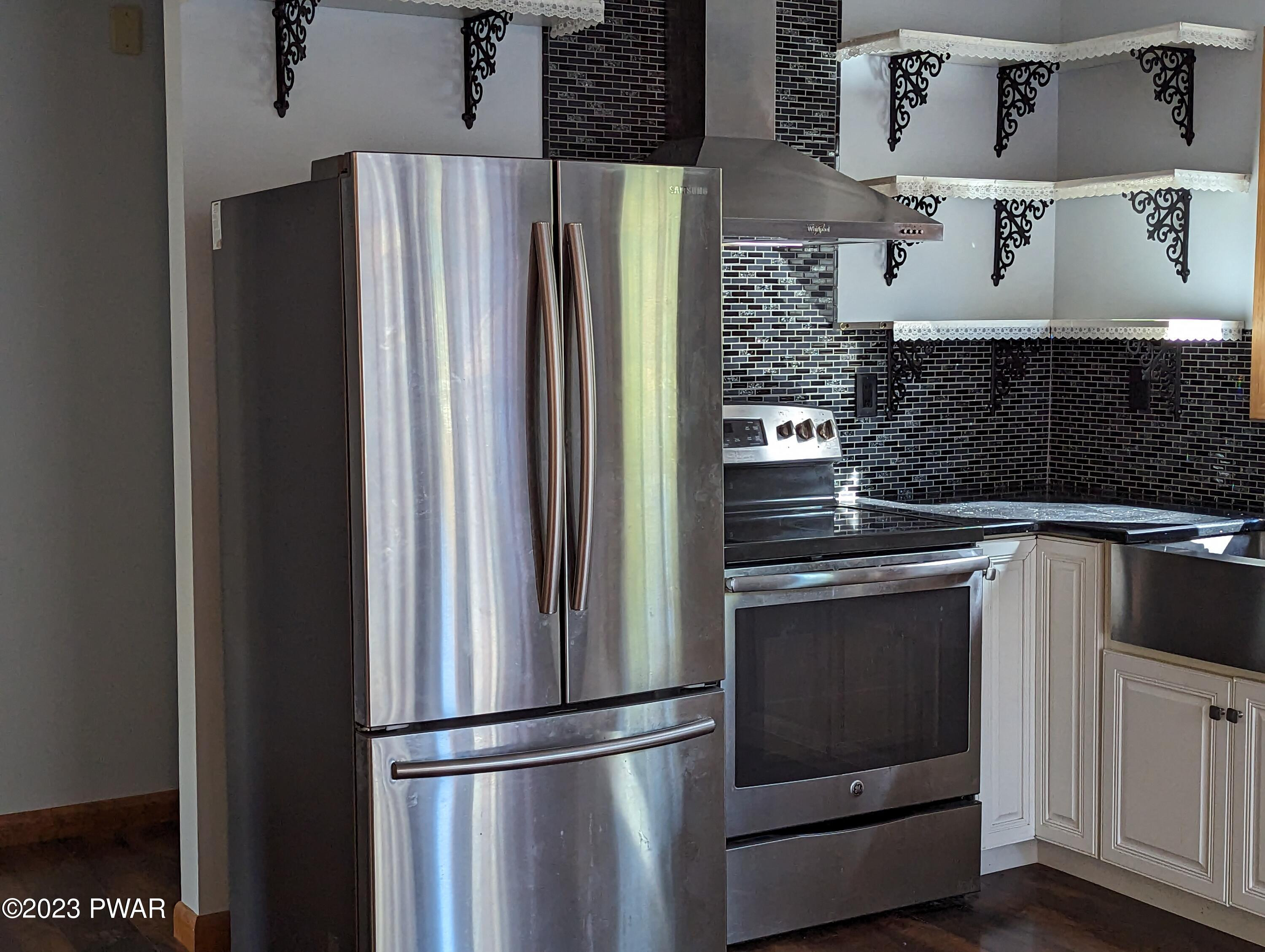 107 Pine Tree Road Shohola, PA 18458 - Photo 6 of 24 Kitchen