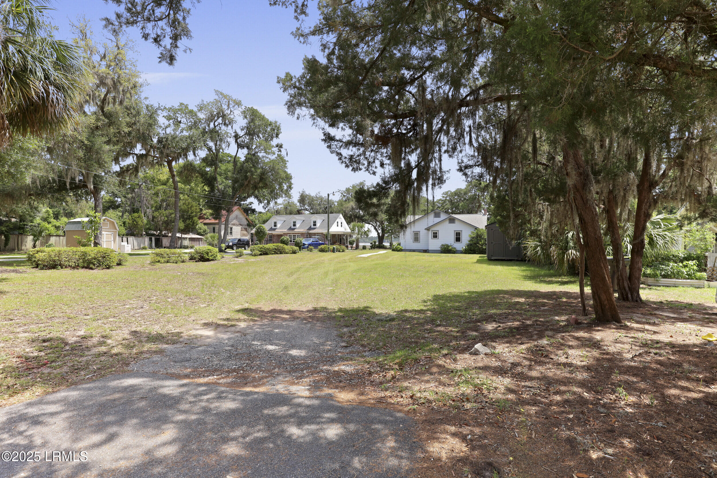 1413 Pigeon Point Road Beaufort, SC 29902 - Photo 15 of 74 img_4645