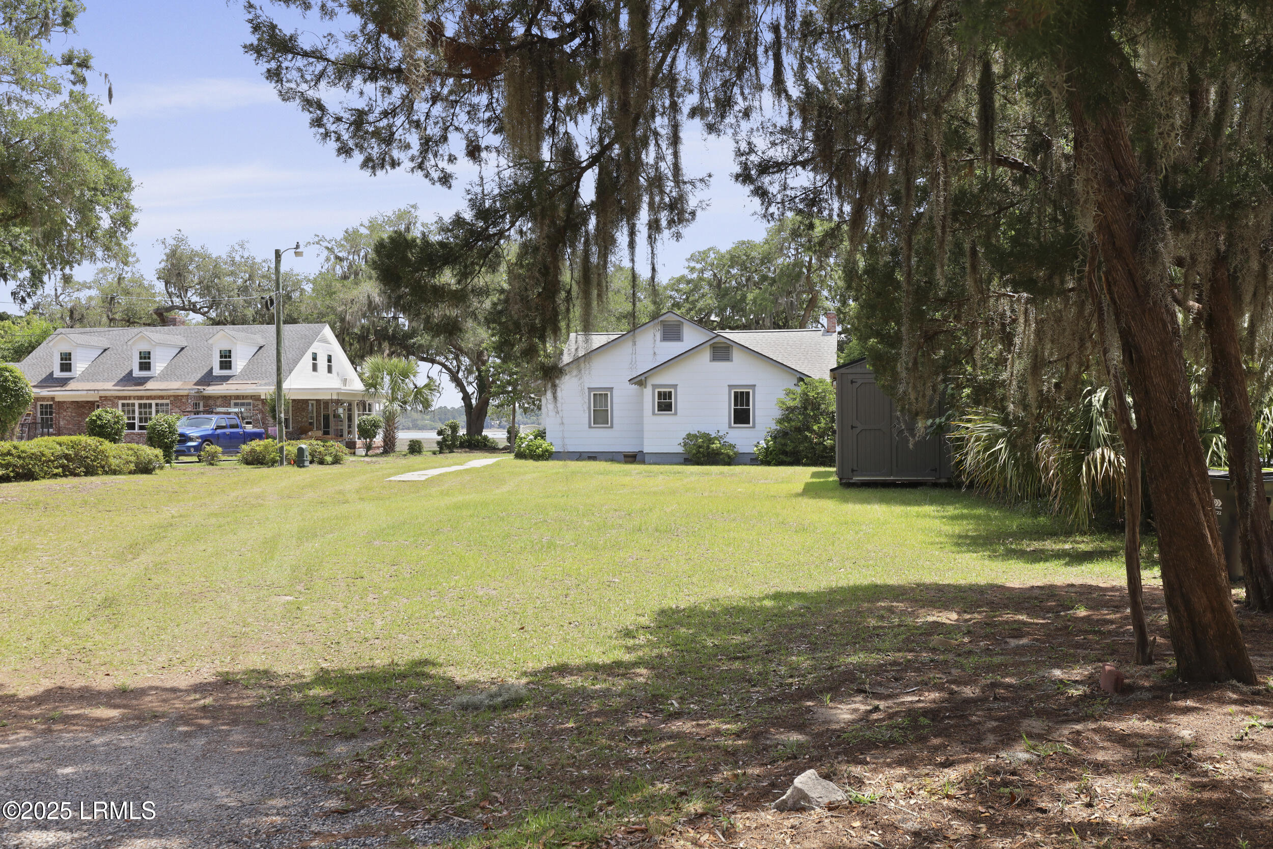 1413 Pigeon Point Road Beaufort, SC 29902 - Photo 17 of 74 img_4649