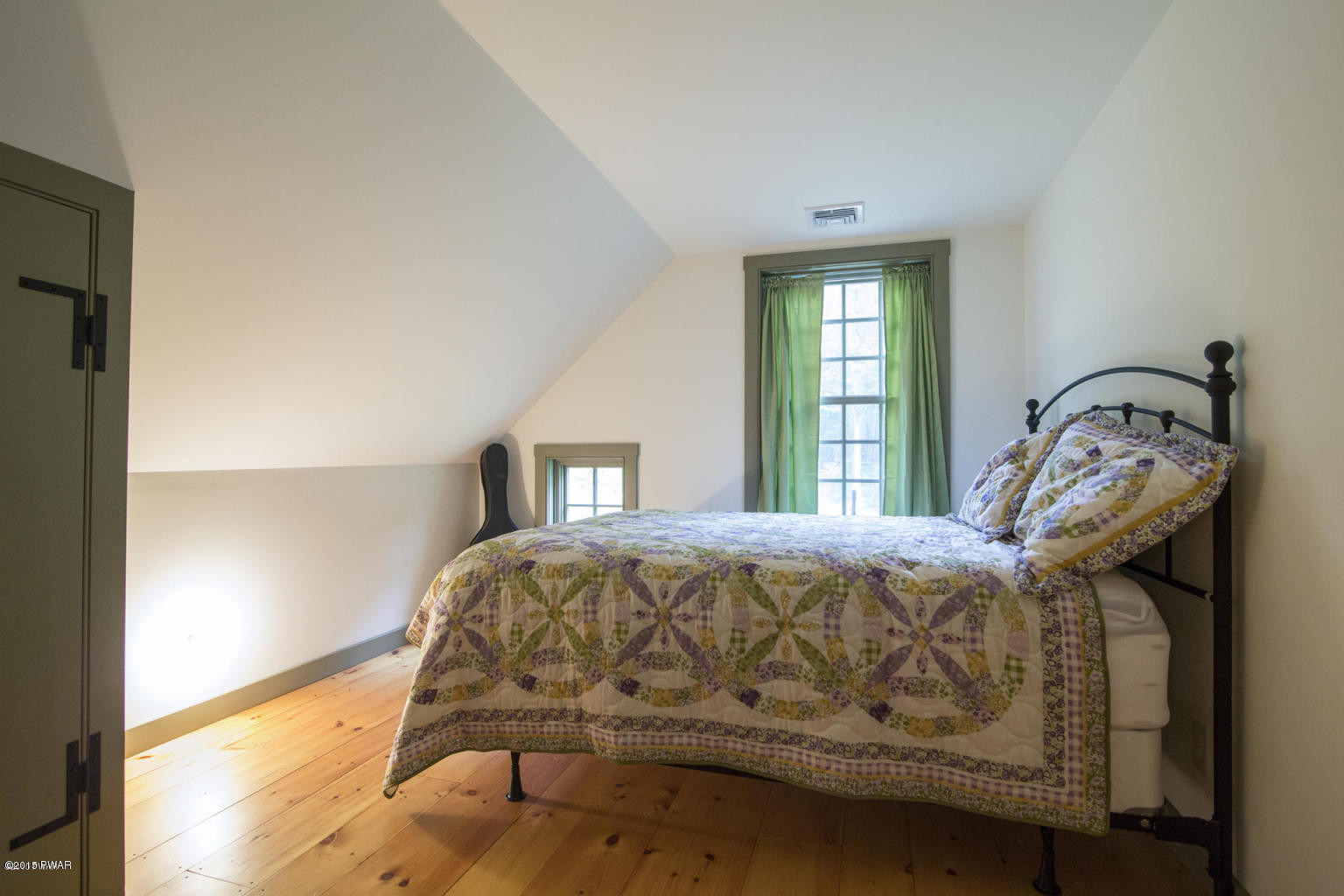 215 Spencer Road Dingmans Ferry, PA 18328 - Photo 26 of 39