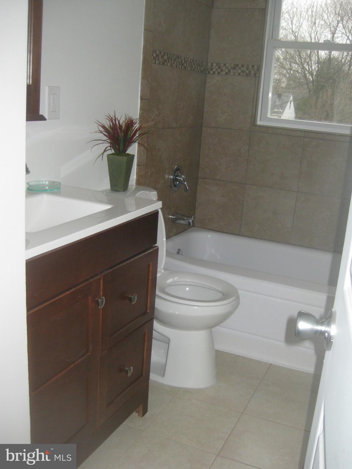 6516 Suitland Road Morningside, MD 20746 - Photo 11 of 17 Bath